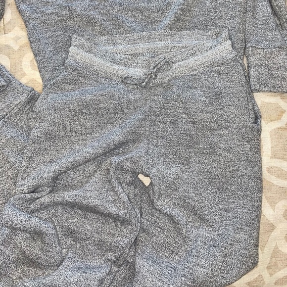 SOLD • Grey loungewear set. Perfect condition. - Picture 3 of 3